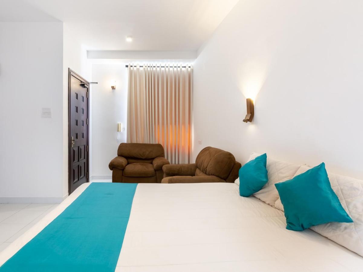 Royal Mount Hotel Дехивала-Маунт-Лавиния Экстерьер фото